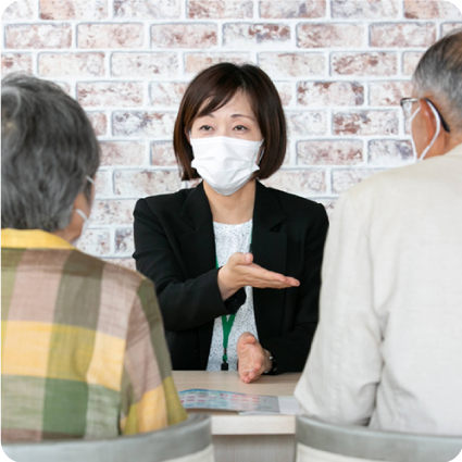 右からフェードイン