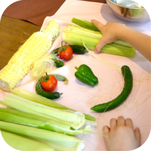 心を育む『夏の野菜アート教室』